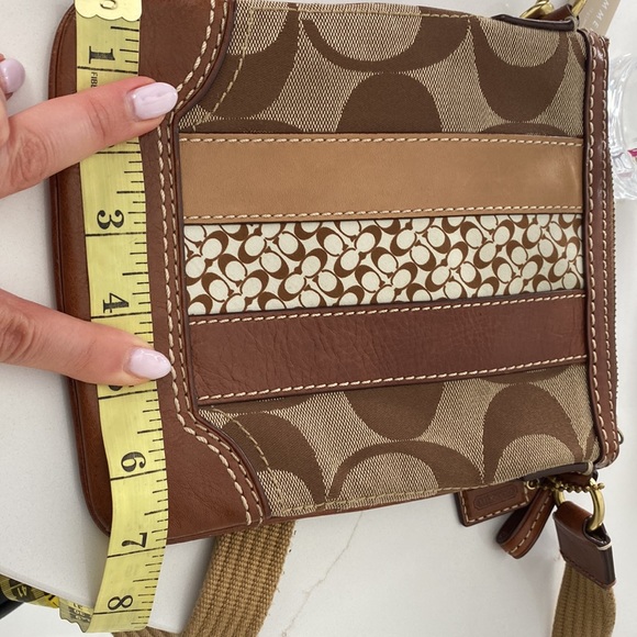 Coach side purse - Picture 9 of 11